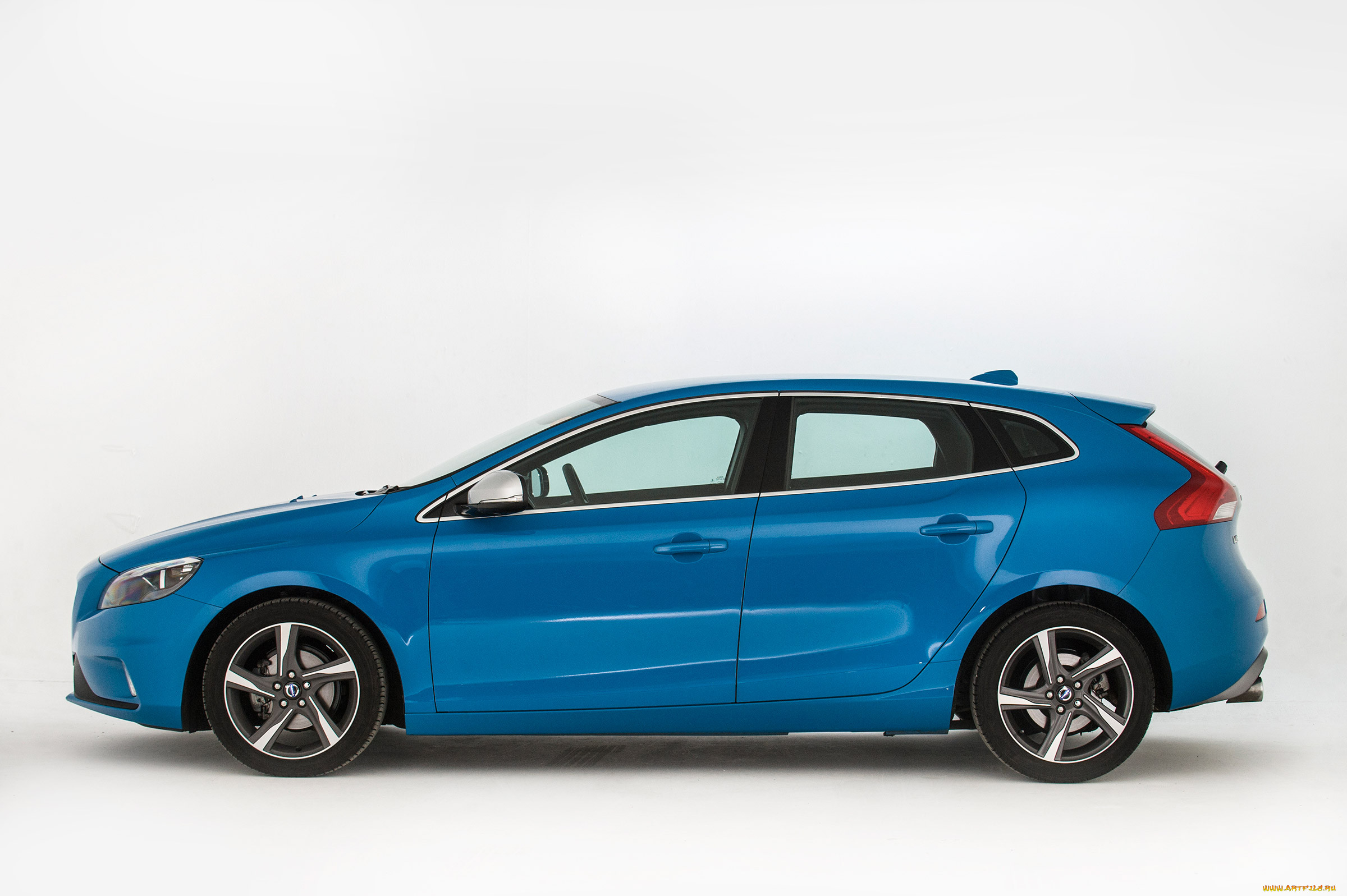 , volvo, v40, d2, uk-spec, r-design